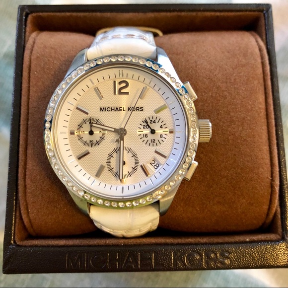Michael Kors Accessories - Michael Kors Glitz Watch Chronograph MK-5015